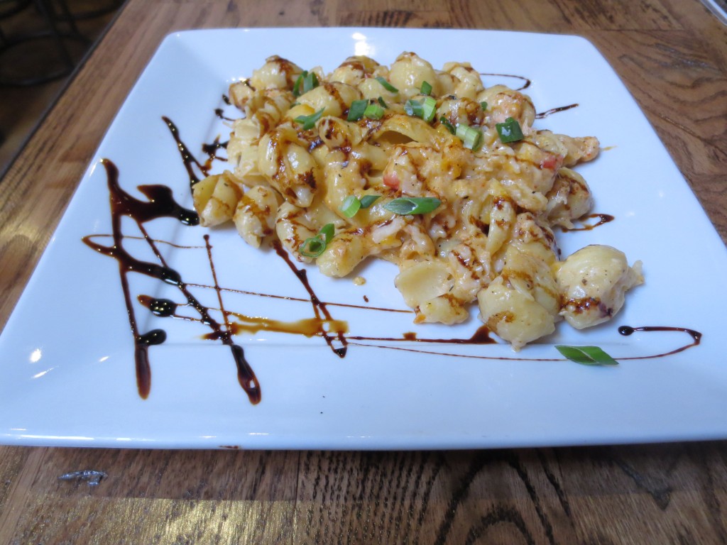 Lobster Mac and Cheese - Boom Yummy!