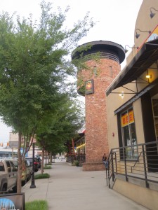 5 Seasons Brewing Westside Location provides unpretentious fun while offering serious eats and brews.